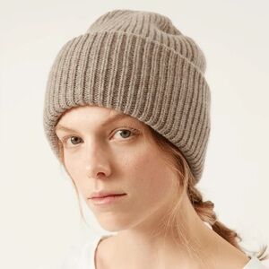 Naif merino wool thick brim Ribbed Beanie like new